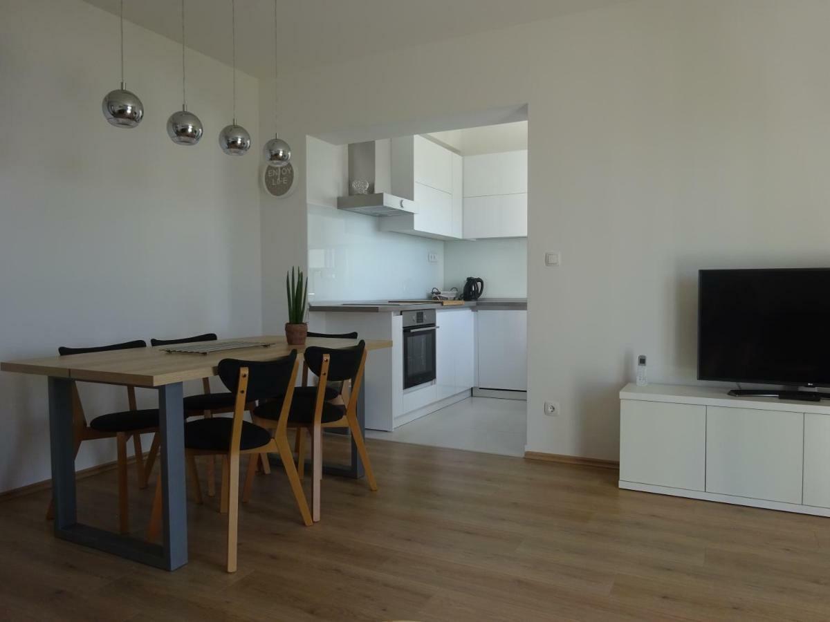 Apartment Duce Omis Exterior photo