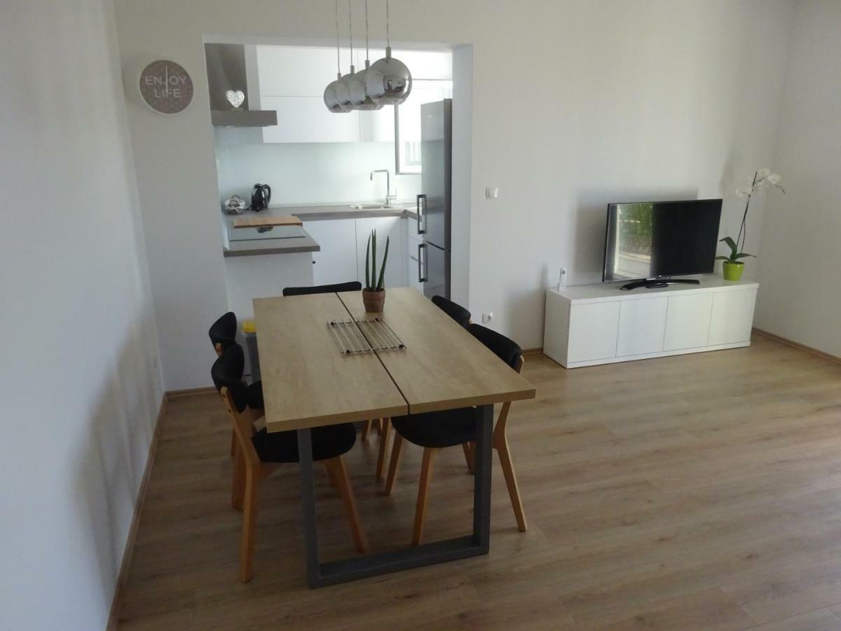 Apartment Duce Omis Exterior photo
